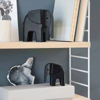 Sortbejset Elefant sæt i reol