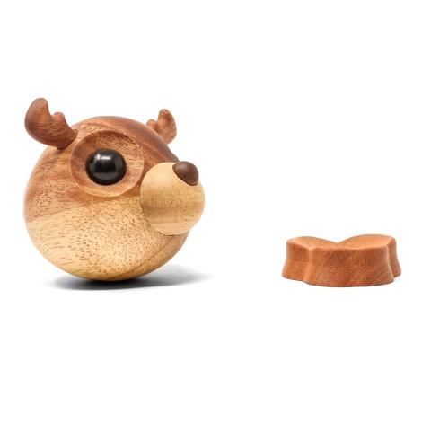 Rensdyret Rolf med fod