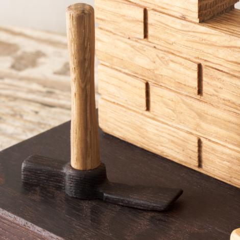 Gave til mureren smukt i træ