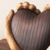 Gave til SOSU'en smukt i træ