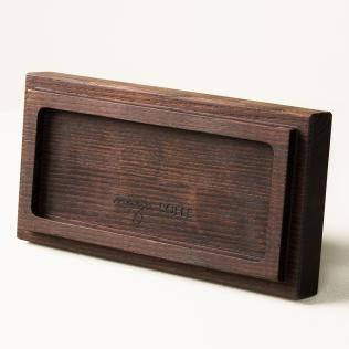 Gravering på Maya Soele fag-figur