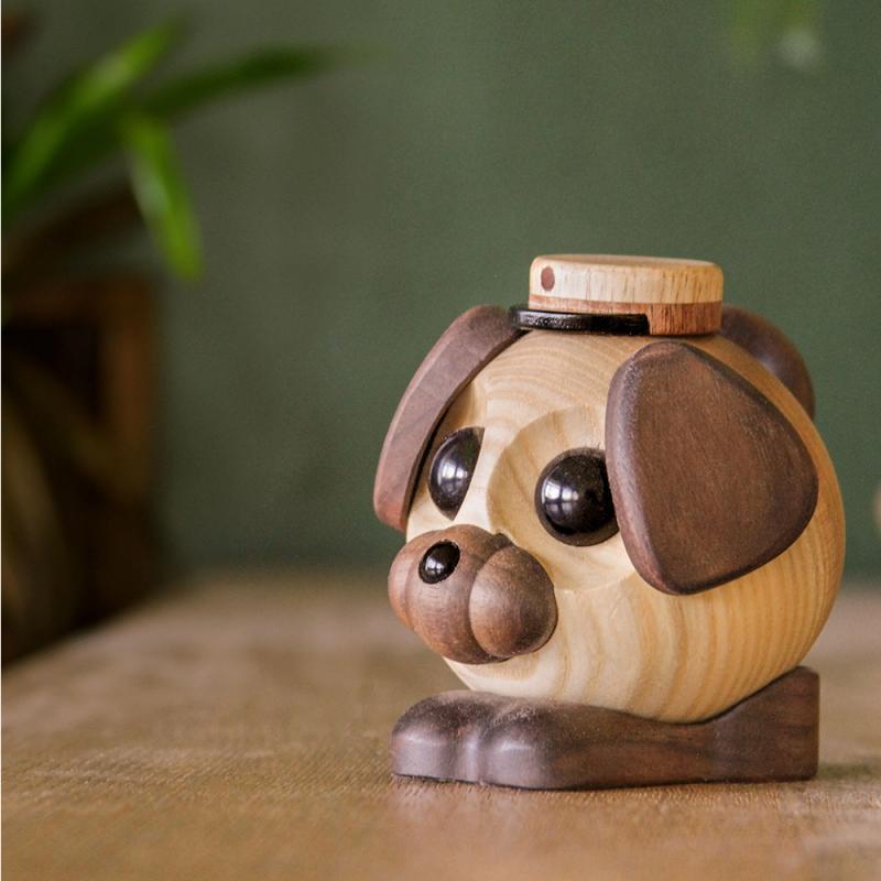 Studenterhue i træ, neutral farve fra FableWood 