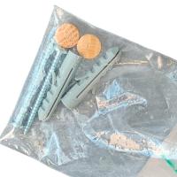 Knagerække, 4 runde knopper, egetræ
