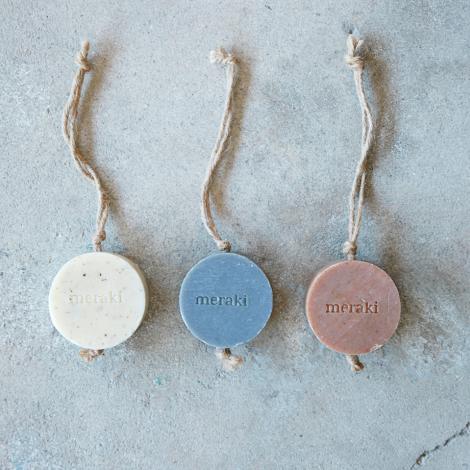 Fast sæbe i snor, Sesame Scrub, 150g fra Meraki