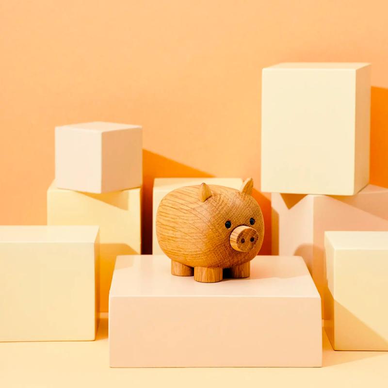 Basse, en grisebasse træfigur, egetræ fra Lucie Kaas