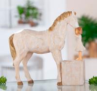 Pige elsker hest